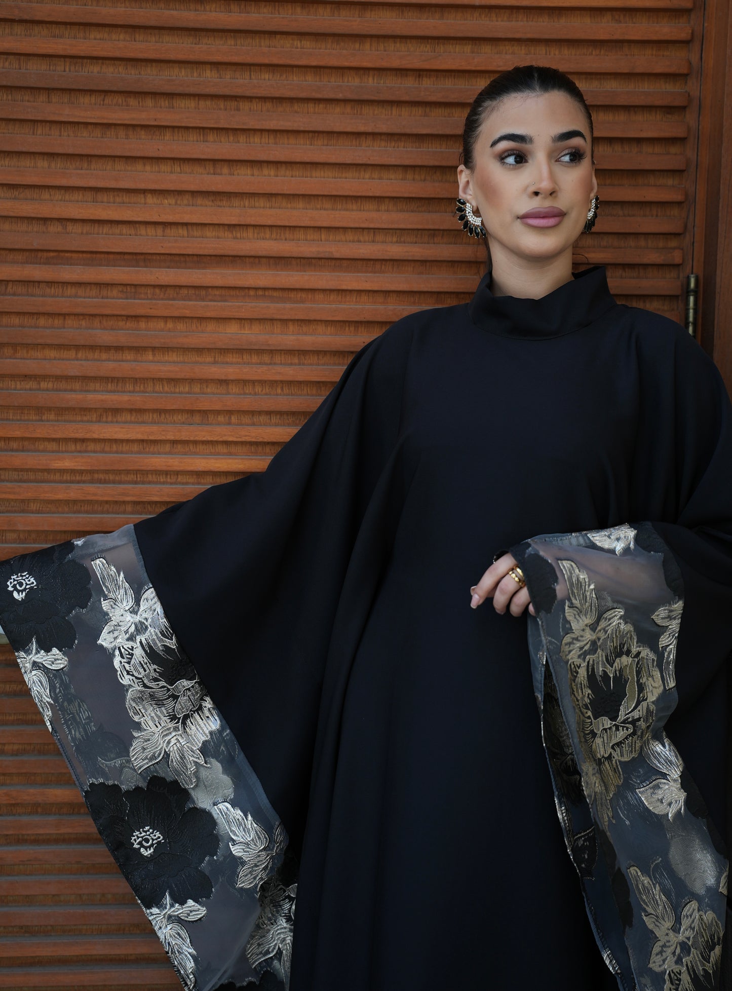Flow abaya