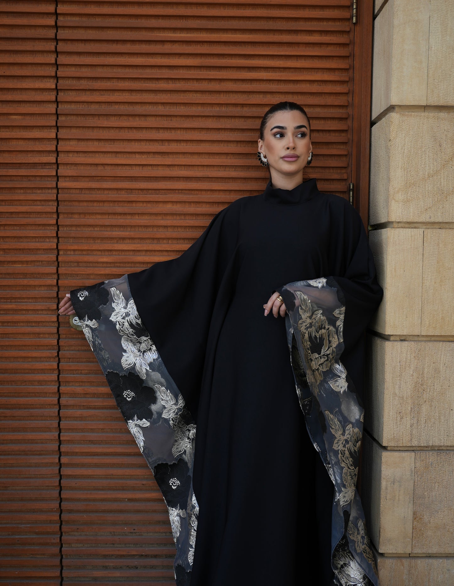 Flow abaya